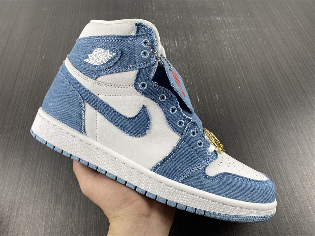 Air Jordan 1 High OG WMNS DM9036-104